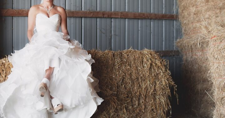 Come abbinare accessori e gioielli all'abito da sposa