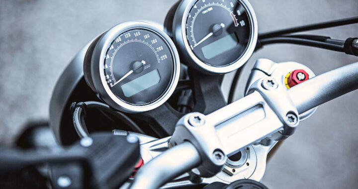 Come mantenere e pulire lo scarico della moto per prestazioni ottimali